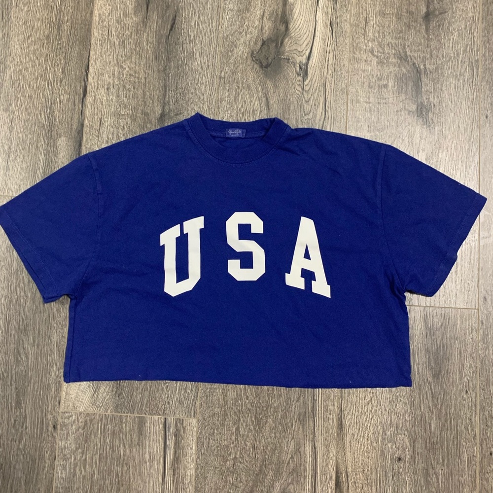 USA Crop crew neck shirt!